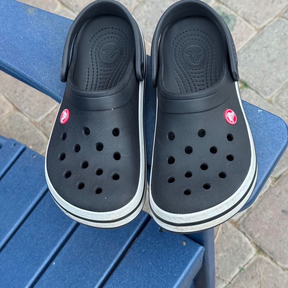 Crocs Crocband Clogs Black White Mens 6 Womens 8 Sporty Slip On Shoes 11016